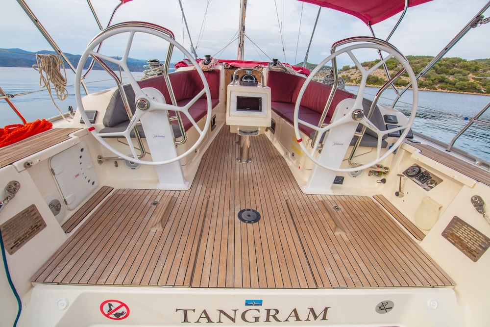 Tangram - Interior view